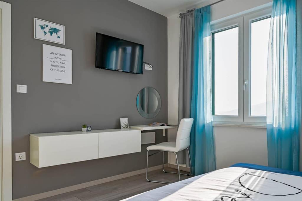 Apartment Noemi With A Direct Beach View ラバック エクステリア 写真